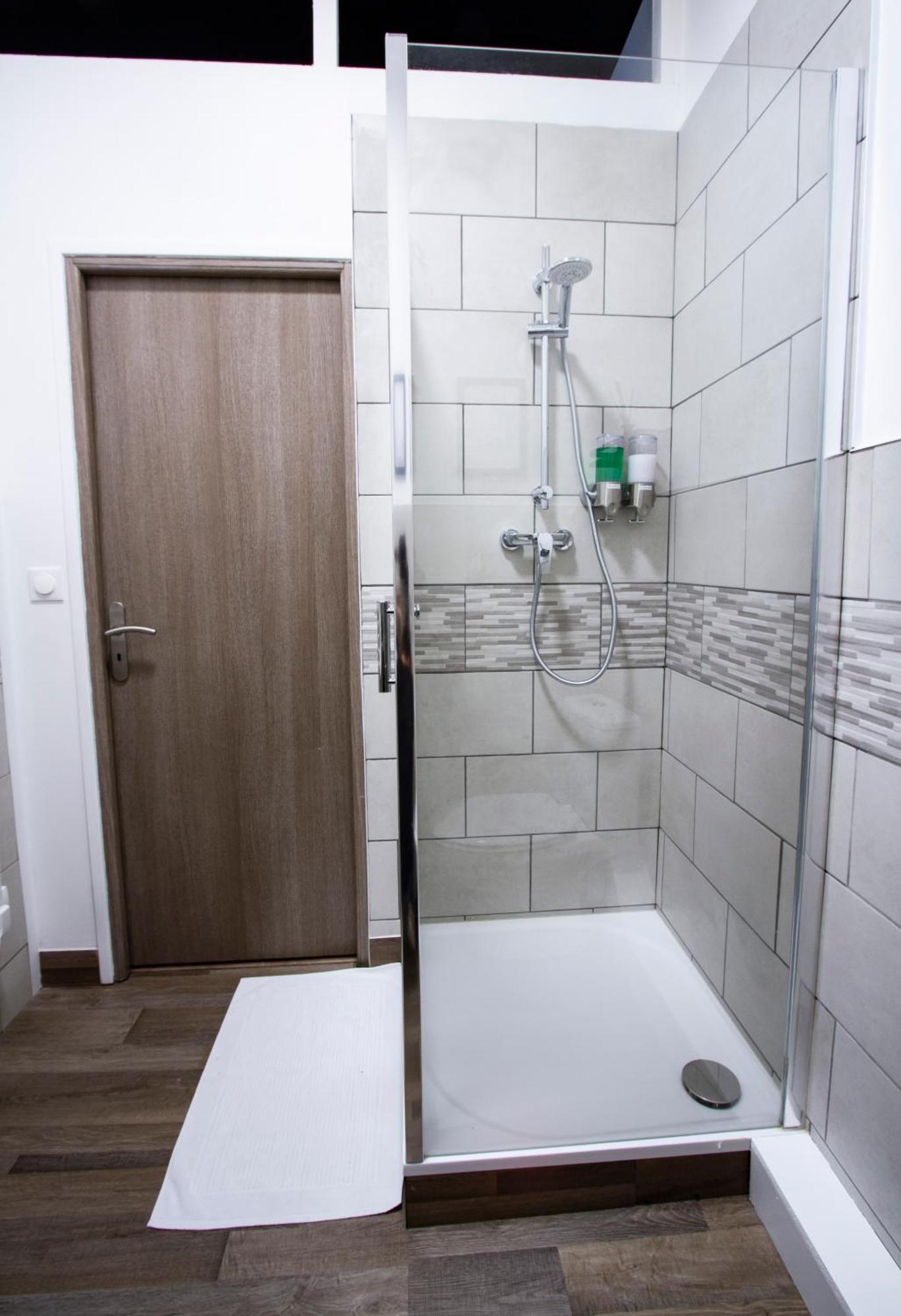 L'Hyper Centre - Netflix & Wifi - Literie Haut De Gamme - Check-In 24H24 - Goodmarning Châlons-en-Champagne Εξωτερικό φωτογραφία